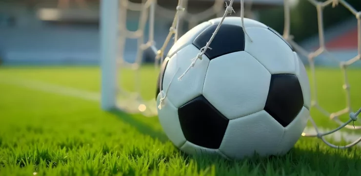 Dolu futbol stadionunun yuxarıdan görünüşü